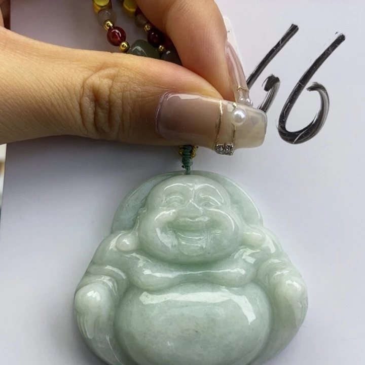 翡翠颈饰未镶嵌佛公
