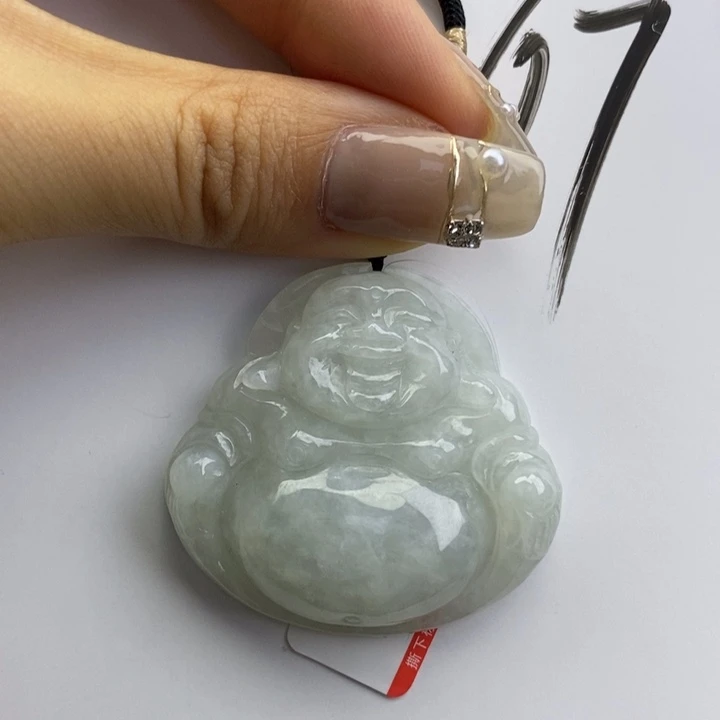 翡翠颈饰未镶嵌佛公