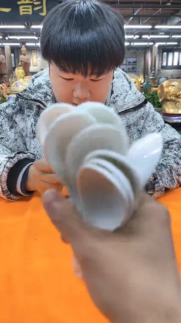 【闪购商品】瓷其他Q17