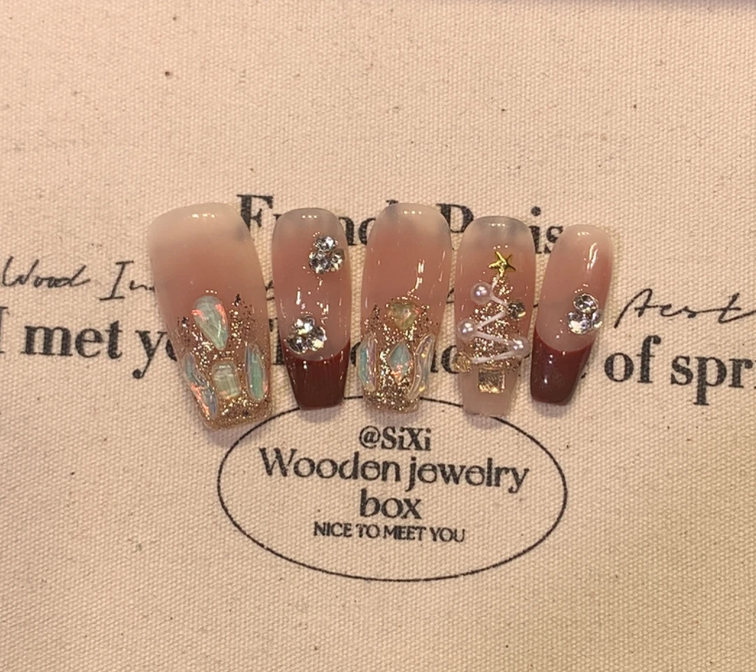 圣诞奇遇 手工满钻美甲立体浮雕光疗穿戴高级设计秋冬显白