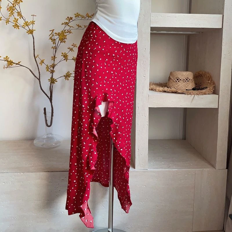 2025甜美复古红色碎花半身裙爆款潮设计感不规则荷叶边开叉长裙子