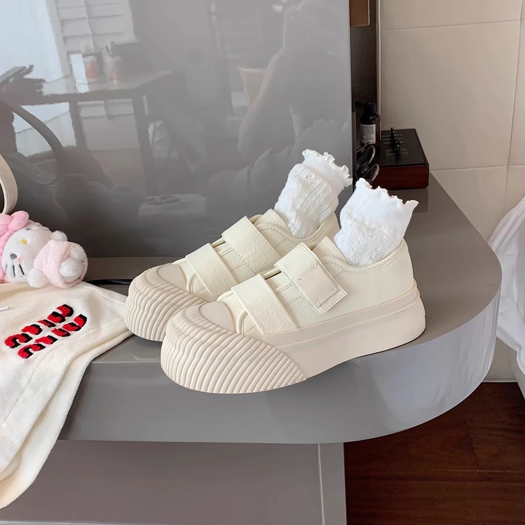 【茵茵家】软萌萌~懒人魔术贴百搭小白鞋圆头增高厚底饼干鞋女春秋