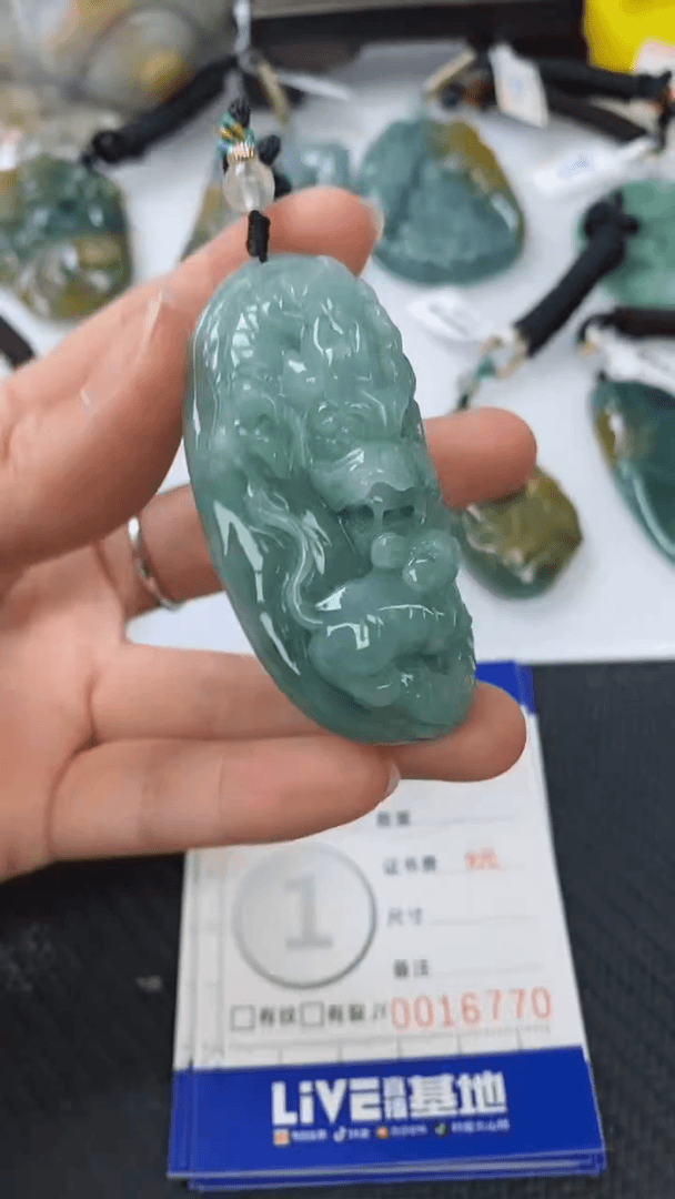 【闪购商品】翡翠颈饰未镶嵌1111111111