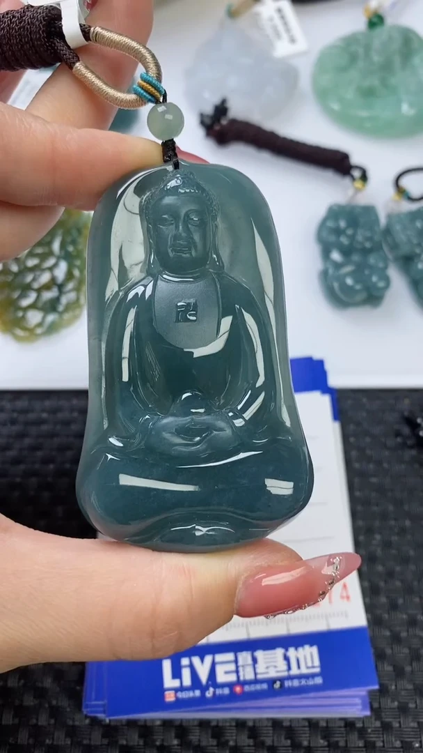 【闪购商品】翡翠颈饰未镶嵌
