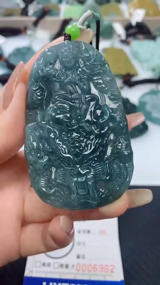 【闪购商品】翡翠颈饰未镶嵌