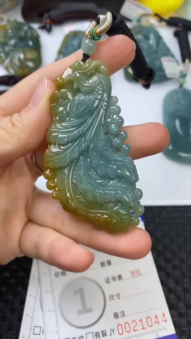 【闪购商品】翡翠颈饰未镶嵌1111111111