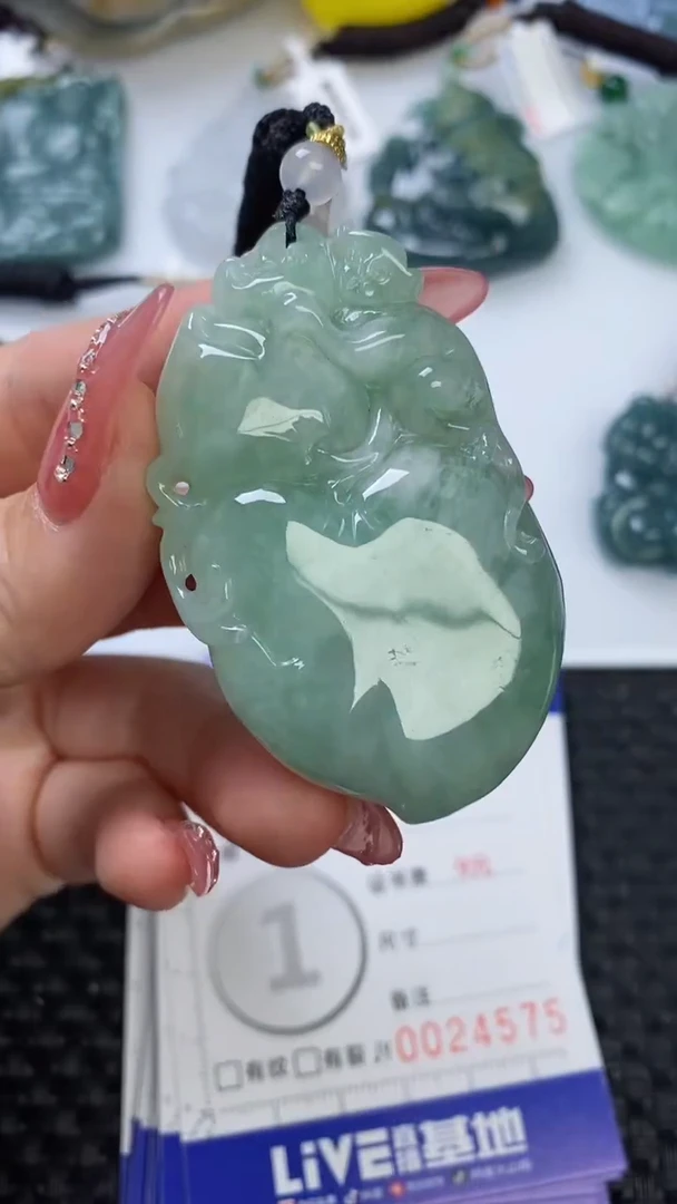 【闪购商品】翡翠颈饰未镶嵌