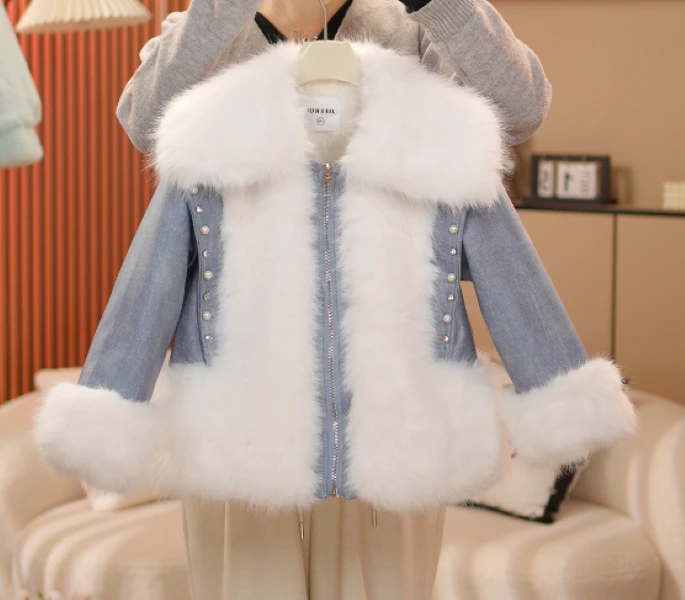 （豆子布服）2024冬季新款草草皮质浅蓝毛领保暖加绒加厚外套