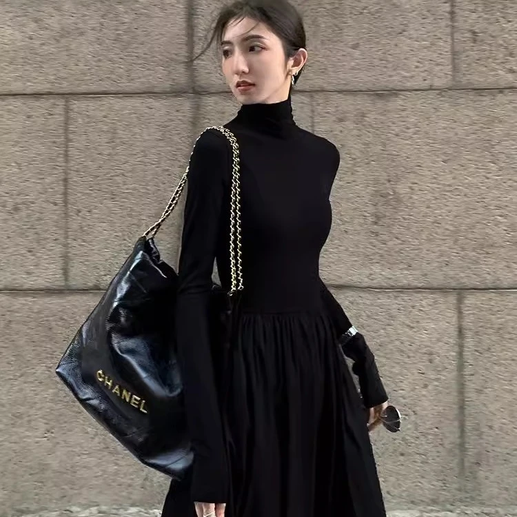 黑色赫本风内搭打底长袖连衣裙子春秋2024新款针织修身长裙高级感