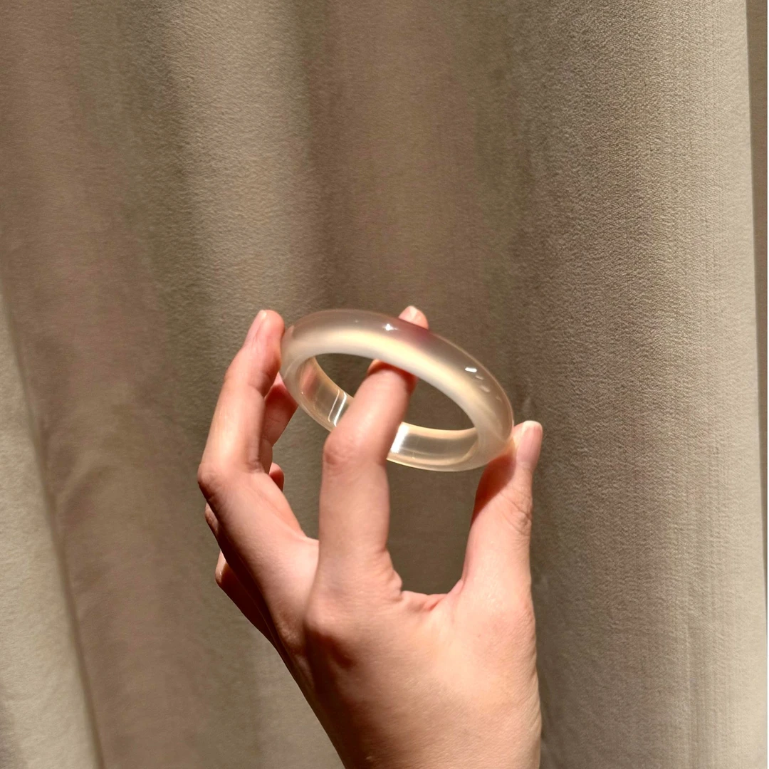 上等高品马料香槟金玉髓手镯天然冰透起荧光玉镯女款多样性发一