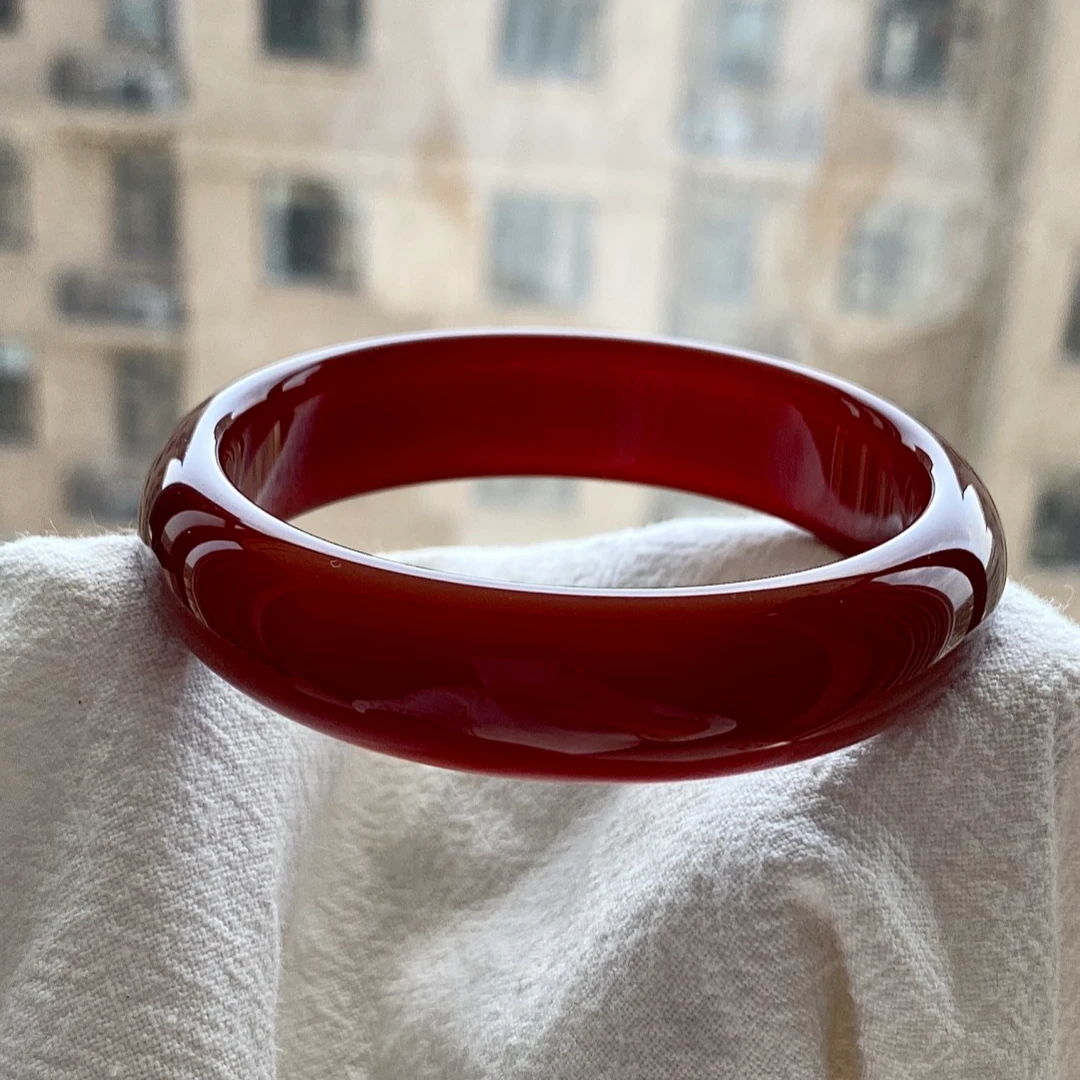 天然正品红玛瑙玉镯经典款牛血红玉髓素圈手镯送妈妈多样性发一