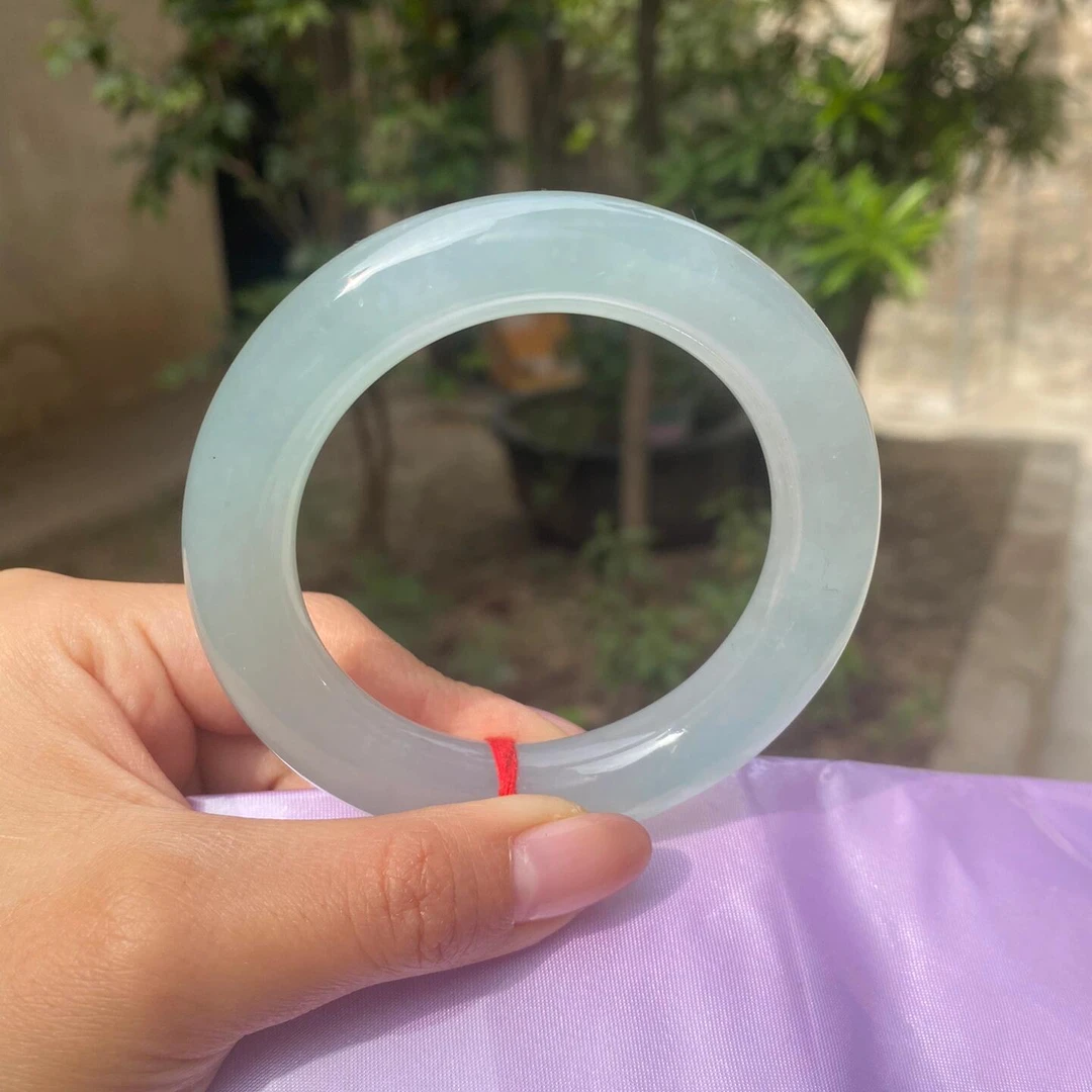 高品冰透淡蓝色玉髓手镯网红同款奶蓝玛瑙玉镯女款首饰多样性发一