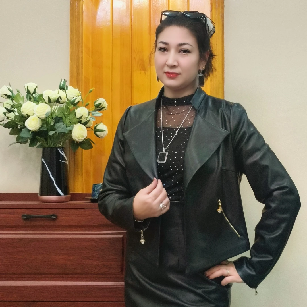 2024新款修身皮外套