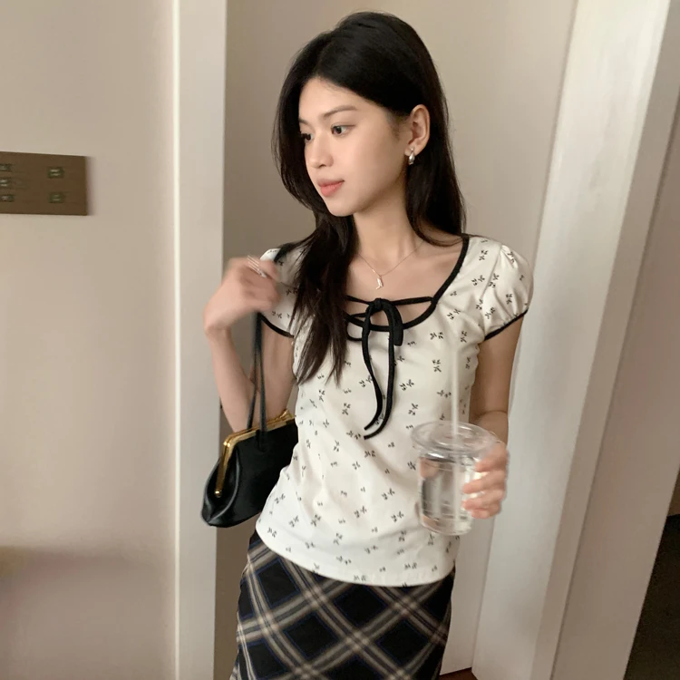夏季甜美小众设计感碎花系带短袖T恤女气质修身显瘦百搭短款上衣