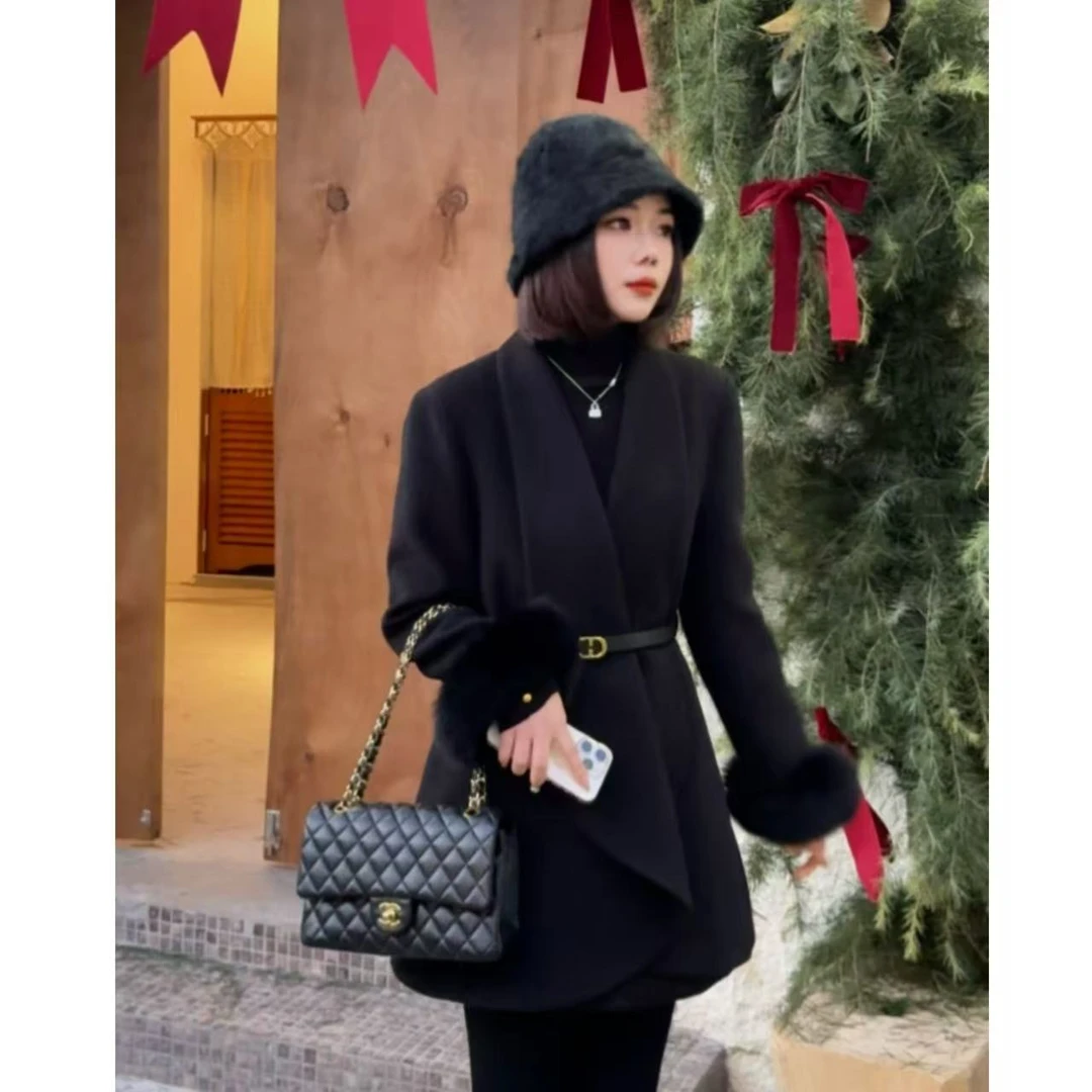 玳妮【贵妇斗篷羽绒】冬季翻领轻奢风气质淑女羽绒服短款名媛风外套