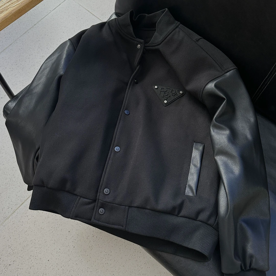 仓美美精选-《老公的战袍》棒球服情侣款卡码拍小！