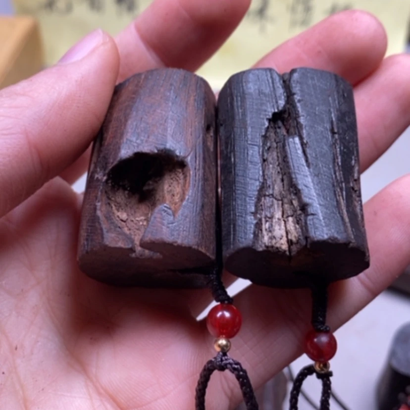 【闪购商品】降真香吊坠破原料没味道2个