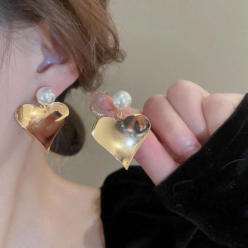 铜合金耳饰 欧美爱心耳环轻奢高级感气质耳钉女2025年小众独特ins
