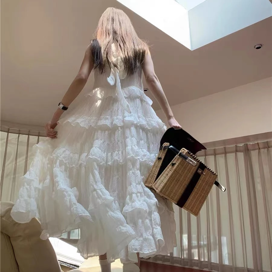 甜美白色松软飘逸大裙摆云朵蛋糕裙法式显瘦连衣裙
