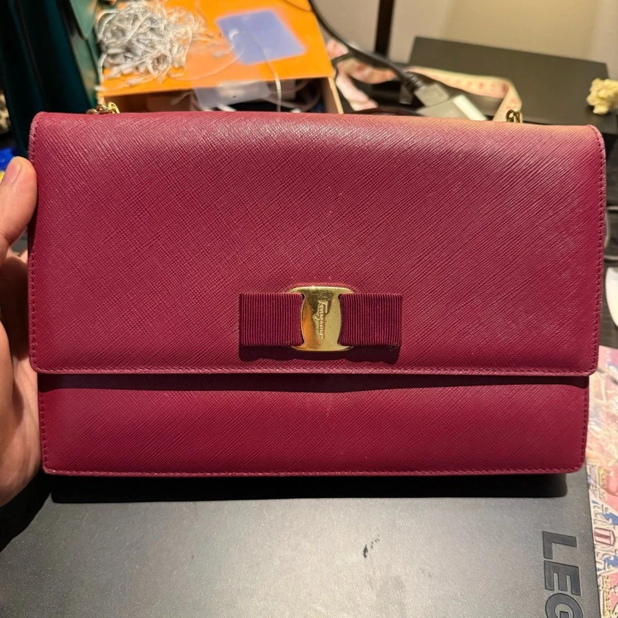 95新 FERRAGAMO/菲拉格慕 菲拉格慕粉色蝴蝶结斜挎包/1044 3378