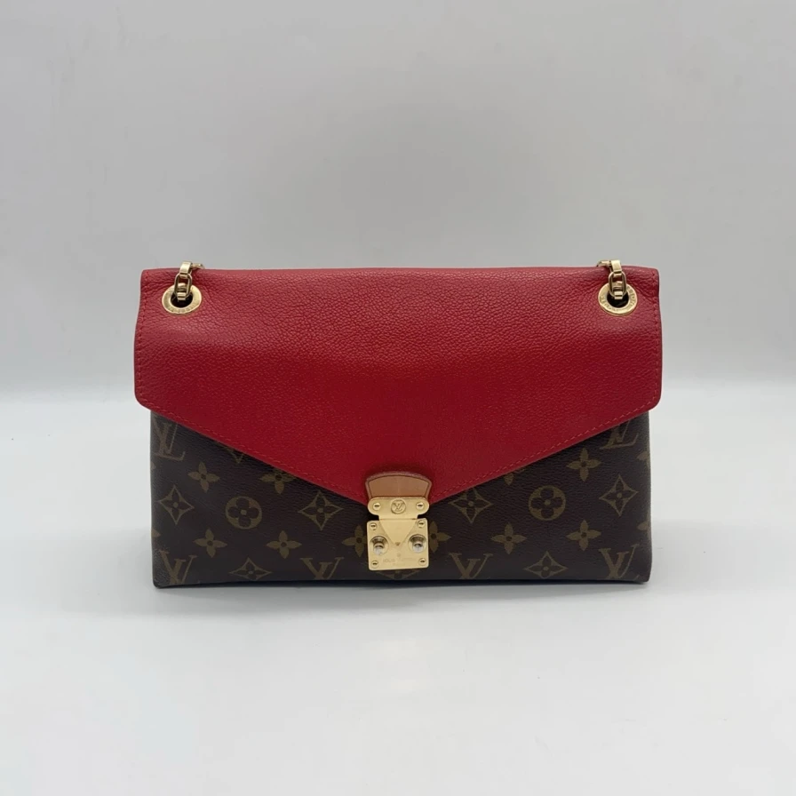 95新 LouisVuitton/路易威登 lv老花拼红色邮差包/1075 8420