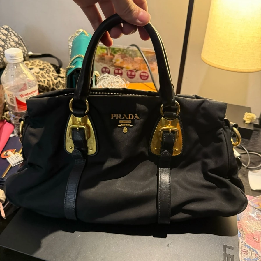 95新 Prada/普拉达 普拉达黑色手提包/1044 3351