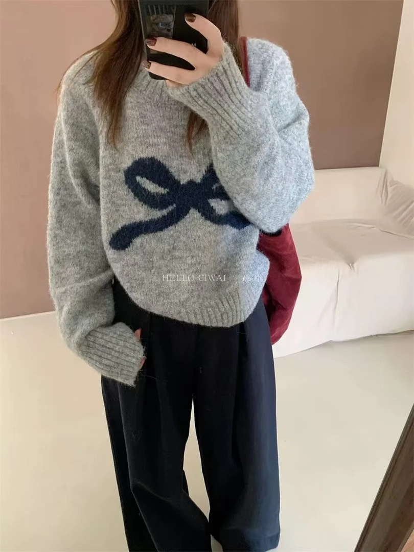 【竹三店】圆领蝴蝶结毛衣