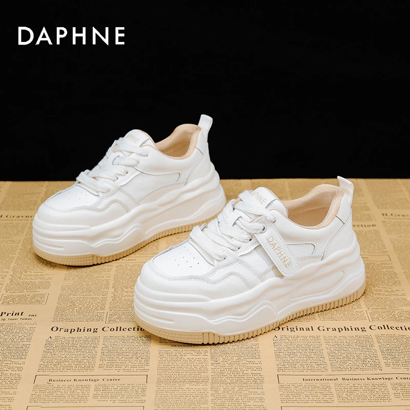 Daphne/达芙妮时尚百搭2024春季新款厚底休闲运动加绒板鞋