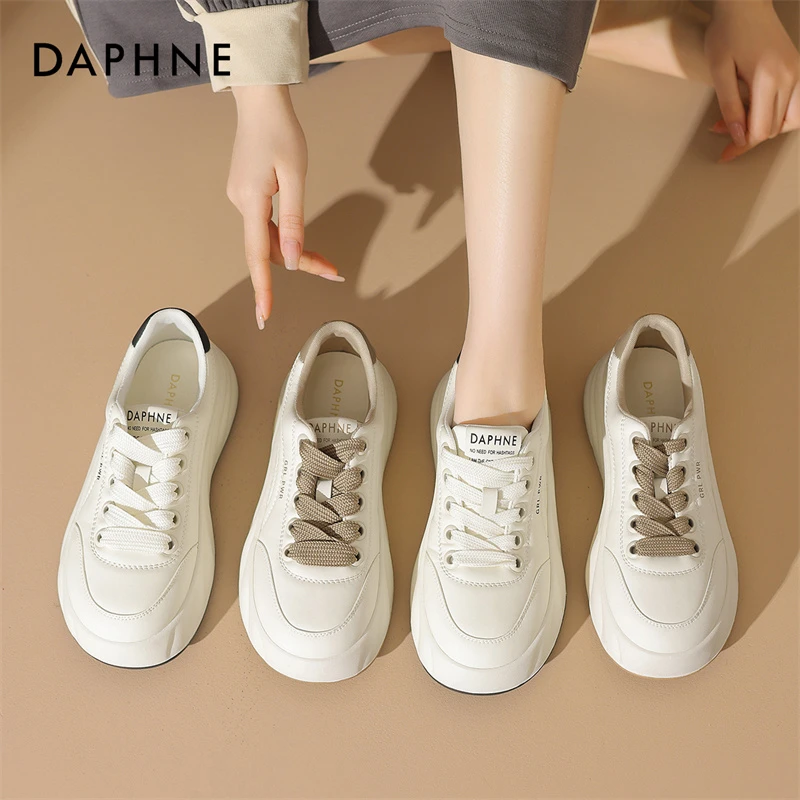 Daphne/达芙妮2024新款厚底面包鞋女轻便百搭时尚增高运动休闲鞋