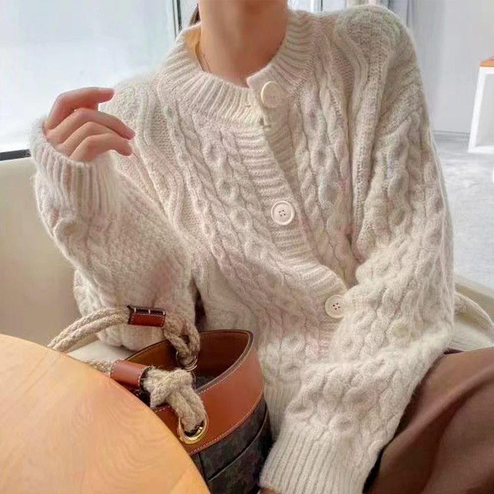 麻花毛衣女秋冬新复古针织短款百搭开衫外套大码女装