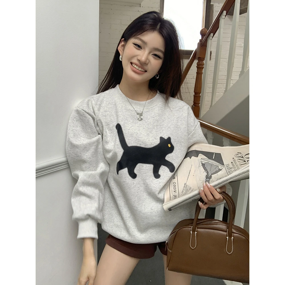 实拍2024秋冬新款华棉超柔潮牌黑猫咪印花宽松圆领卫衣女加绒上衣