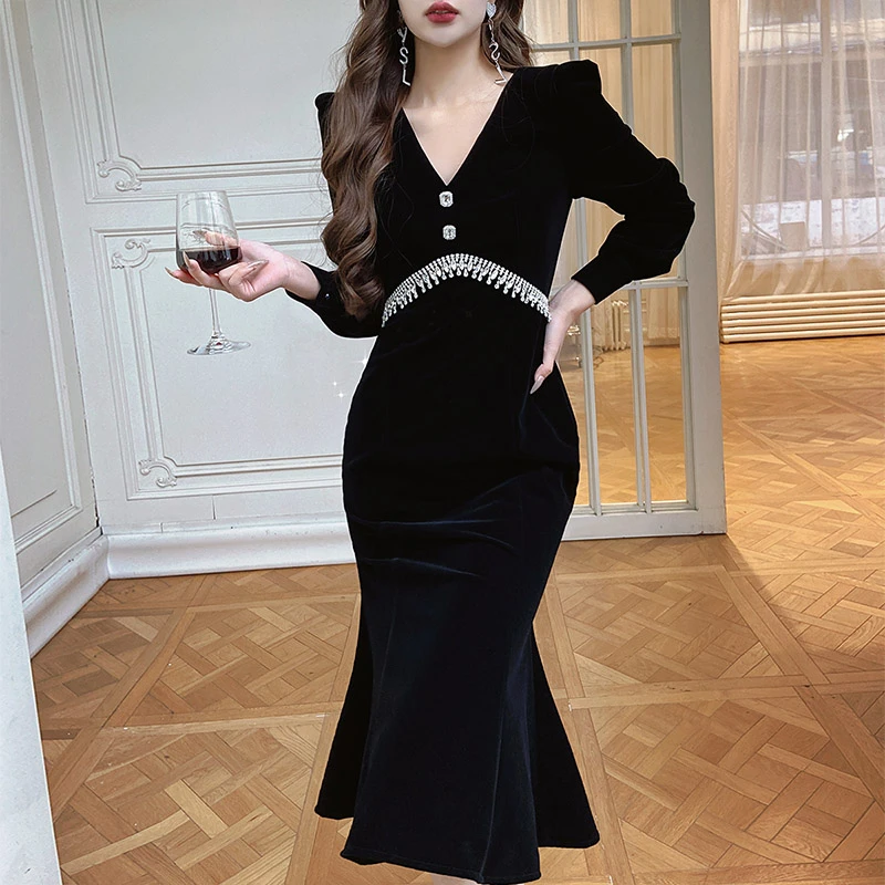 【薇哥单日破价】粉红大布娃娃修身V领钉钻丝绒连衣裙女DA1ADR020