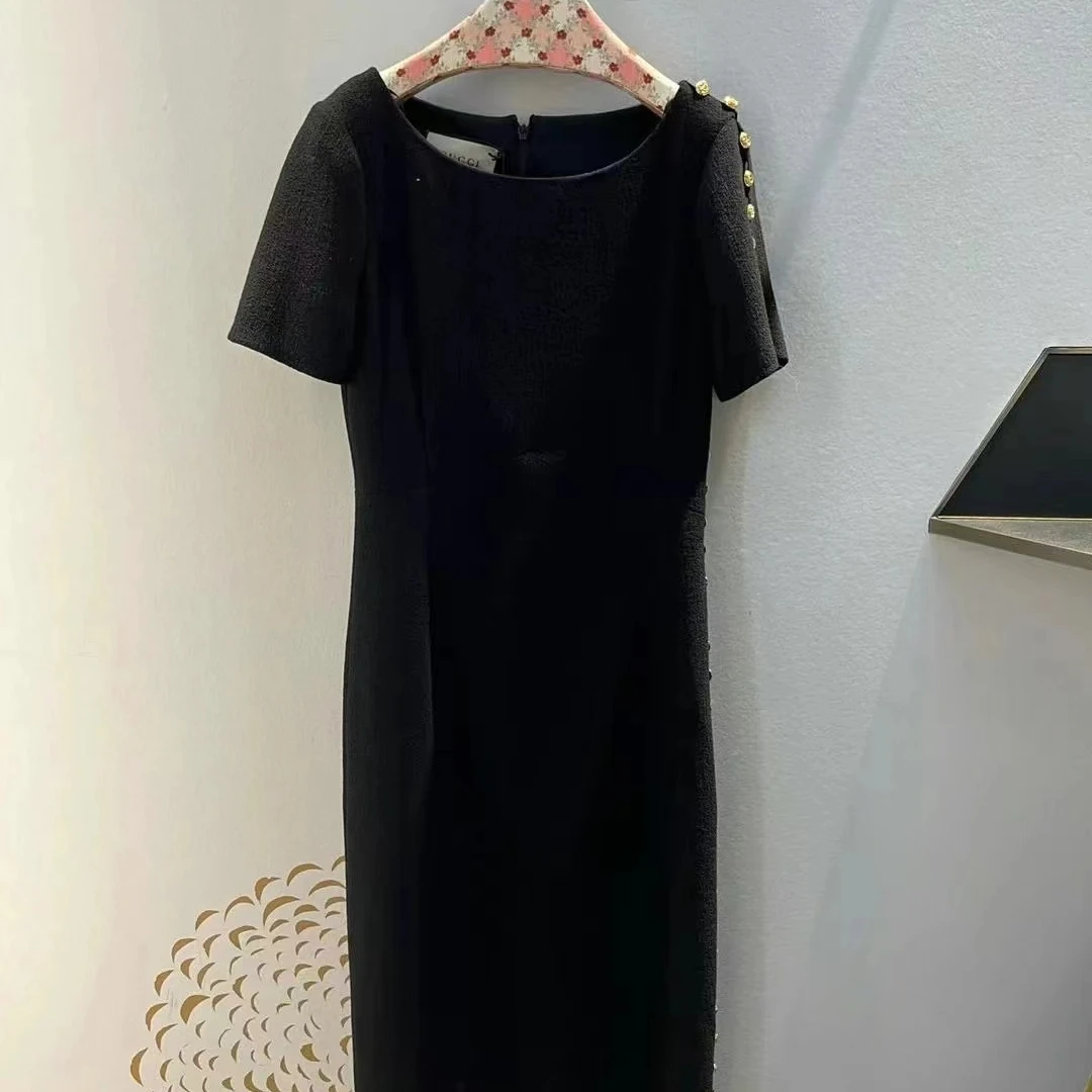 全新未使用 亿颗潮奢 蛇蛇 古驰黑色连排金扣连衣裙 42码 D399