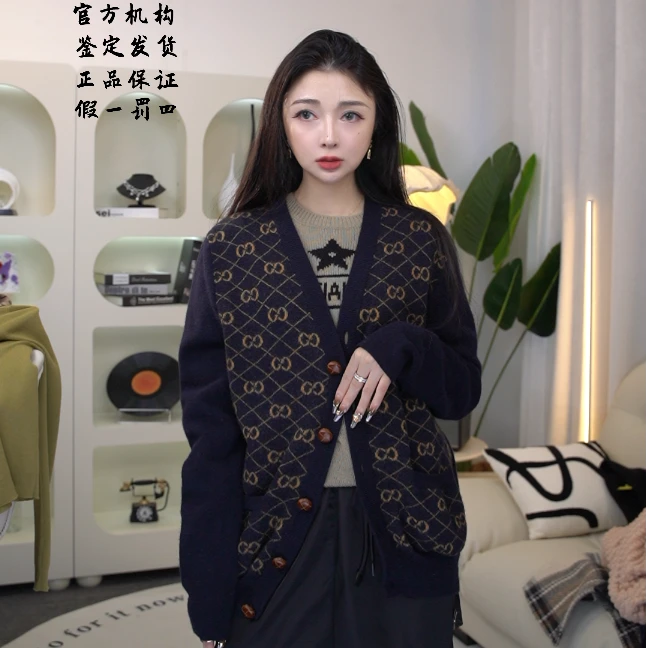 亿颗潮奢 99新 蓓蓓 古驰满印花logo 开衫毛衣 羊毛 L码 ZC18