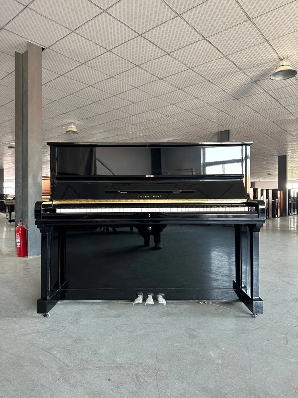 个人家用英昌钢琴U-121韩国原装进口黑色烤漆