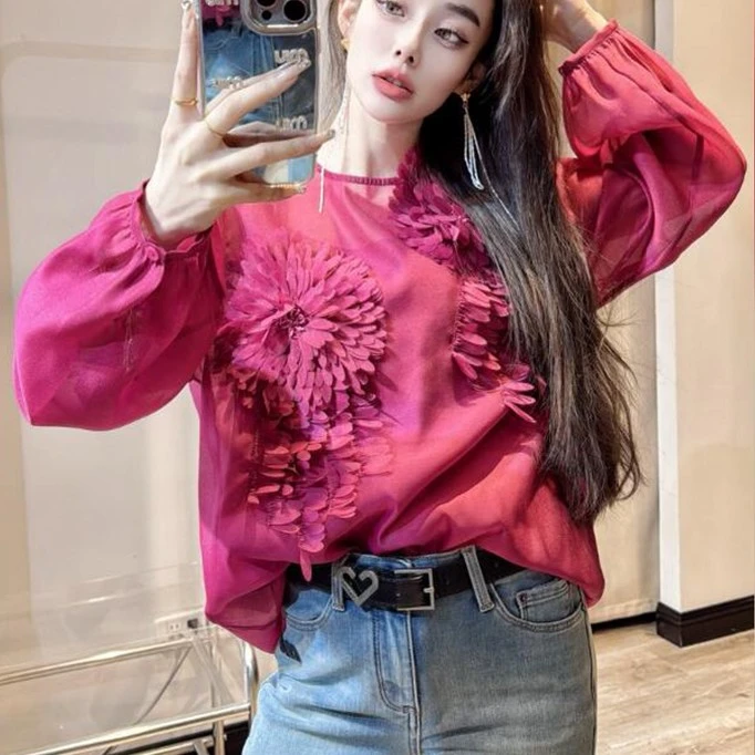 2025年春季新款洋气时髦玫红色立体花朵雪纺衬衫女泡泡袖宽松上衣