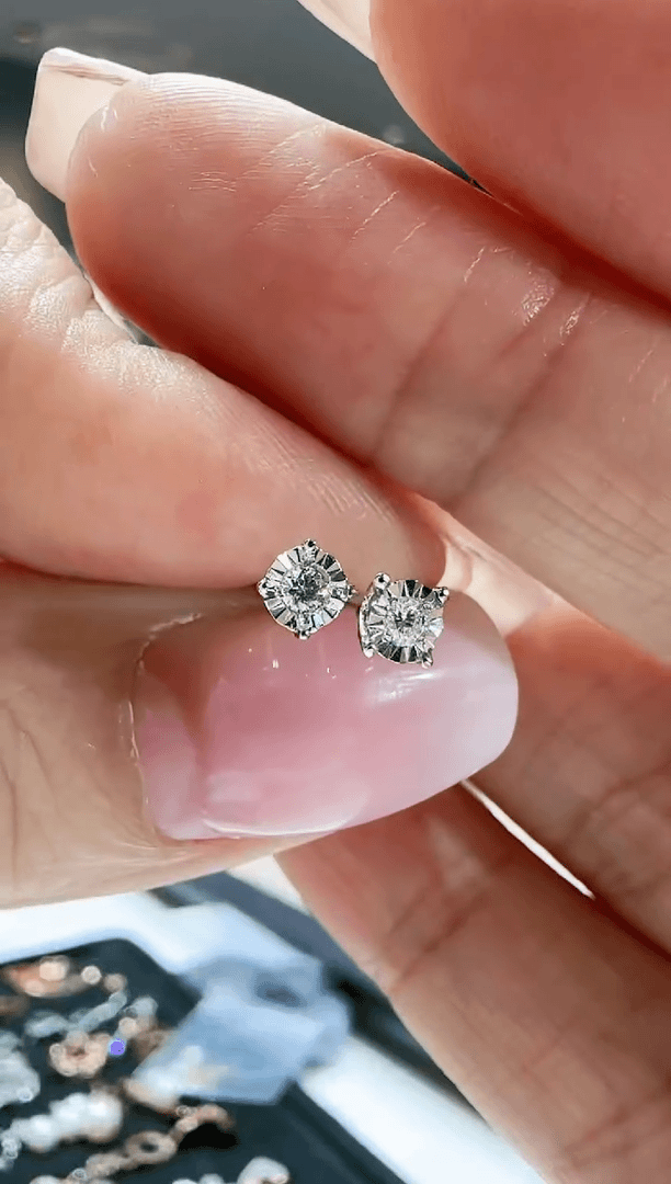 【闪购商品】钻石3+3钻石耳钉18K金镶嵌.