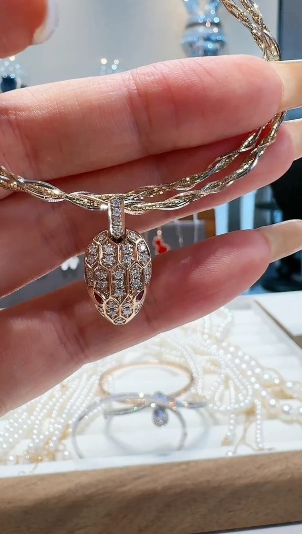 【闪购商品】钻石蛇吊坠+三色项圈18K金镶嵌.