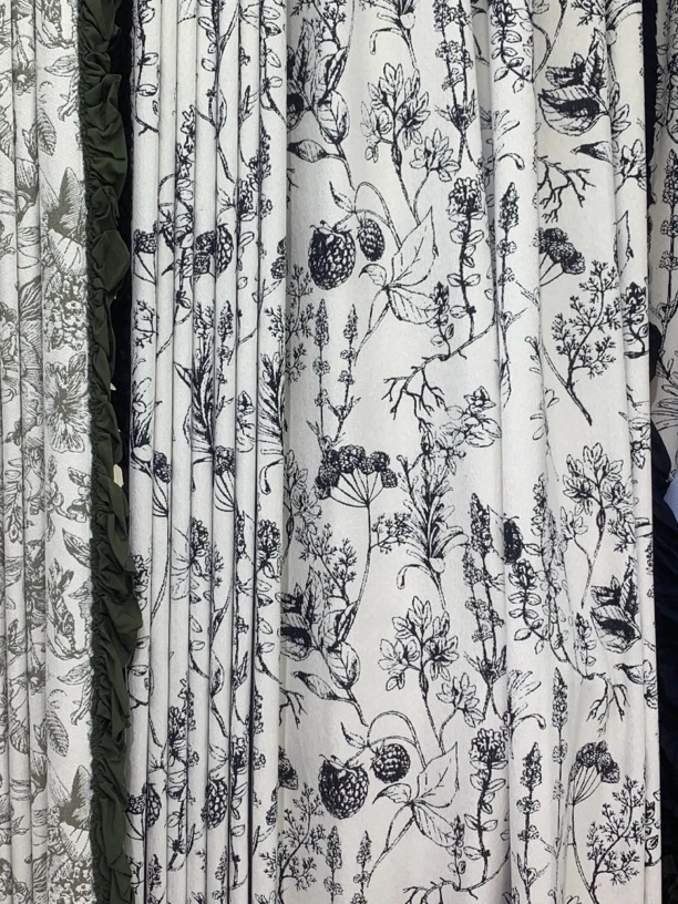 织梦  高端成品窗帘（高度2.7米）