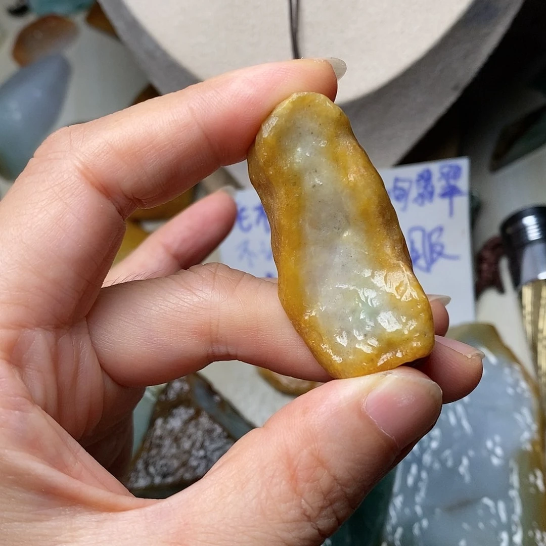 翡翠颈饰未镶嵌天然