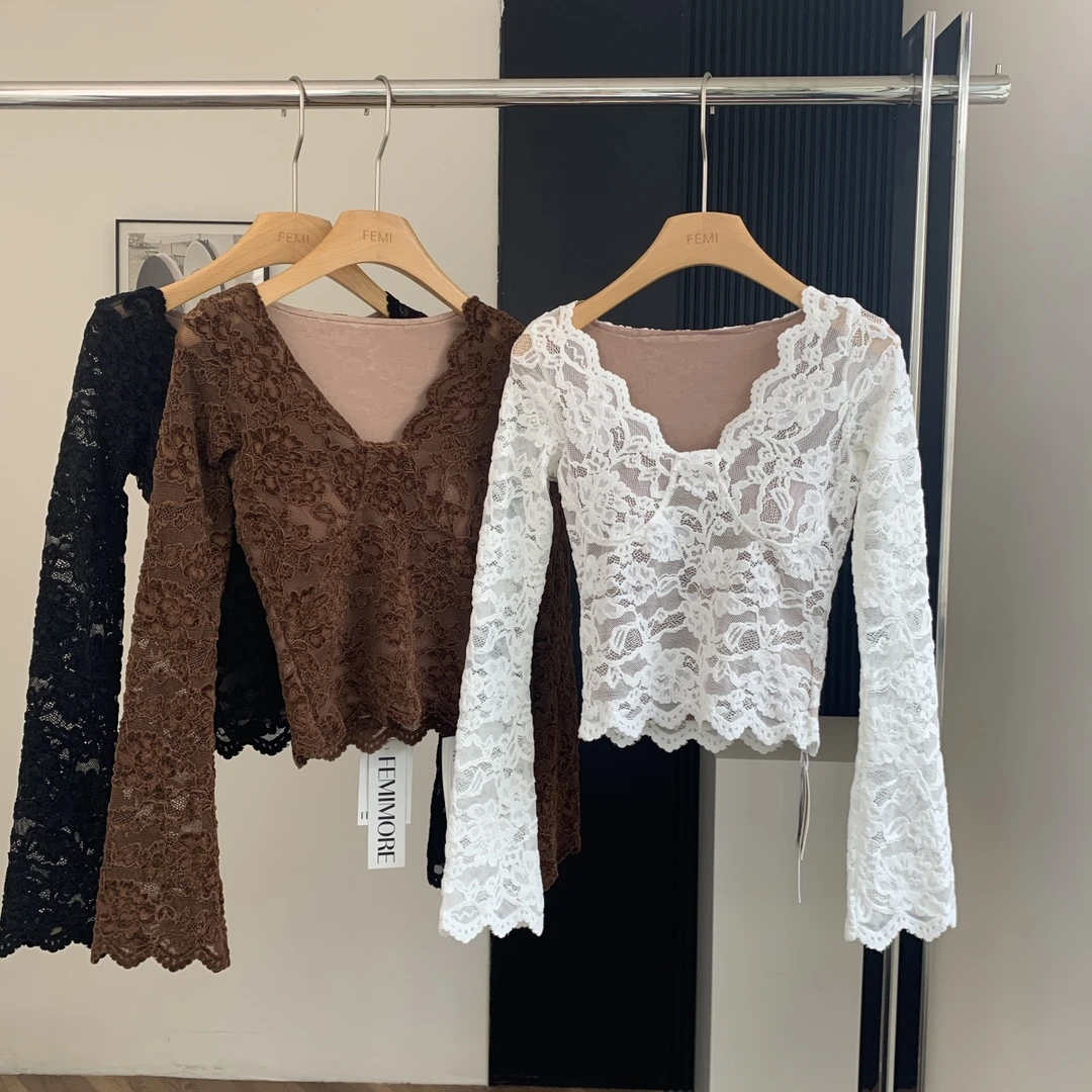 v领蕾丝带胸垫白色长袖打底衫女性感短款修身花边上衣