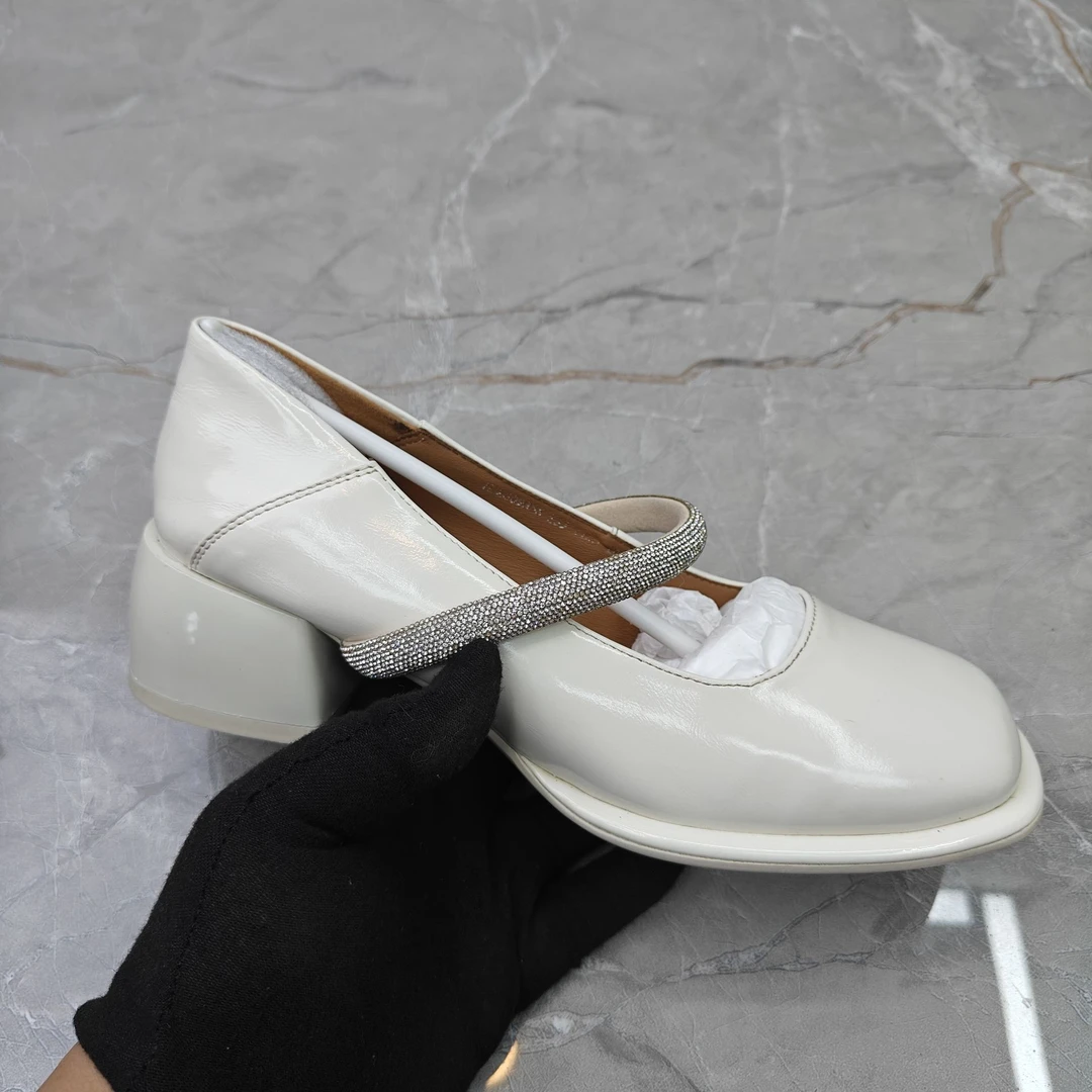 （孤品）35码 牛皮粗跟单鞋女09356