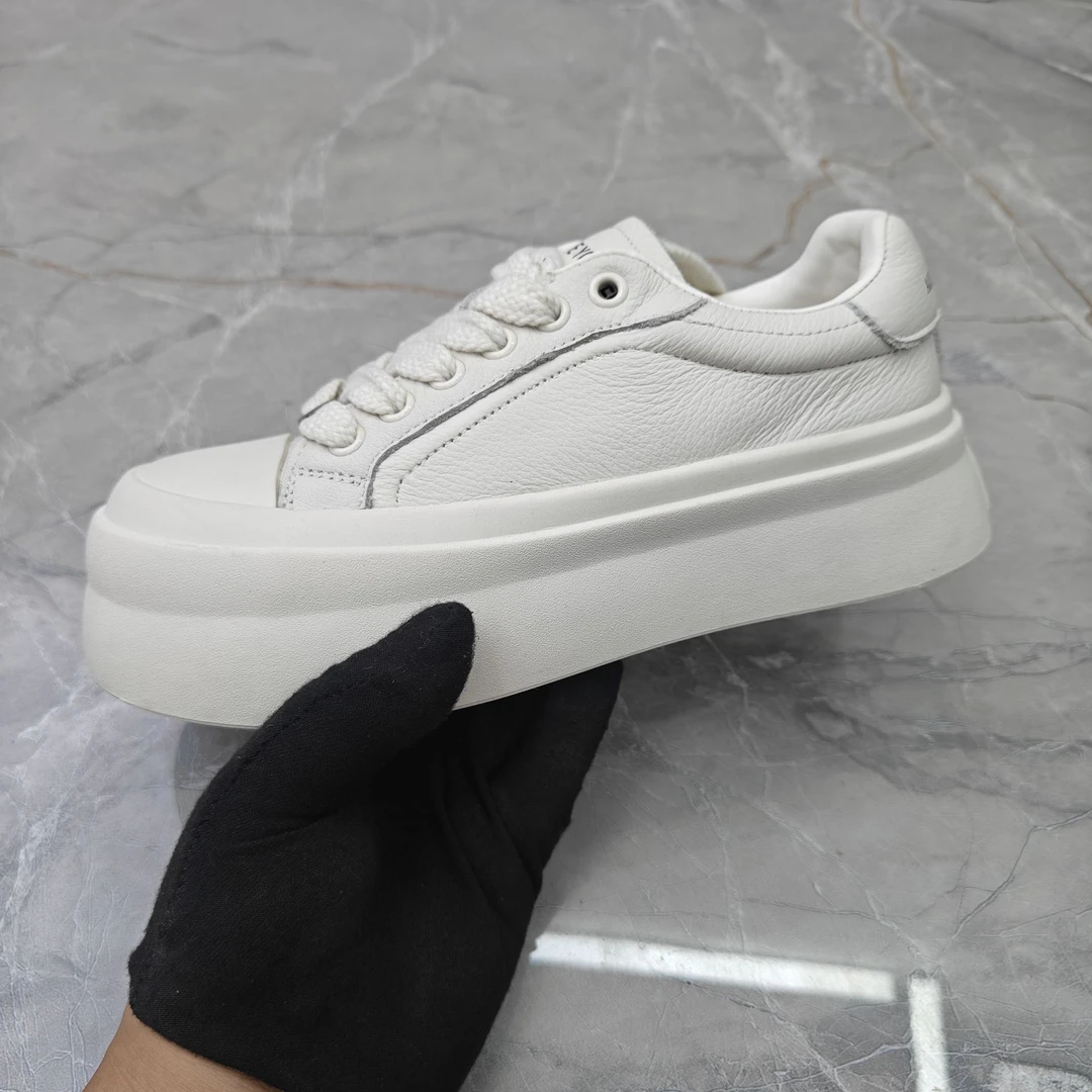 （孤品）牛皮休闲鞋女8819-3