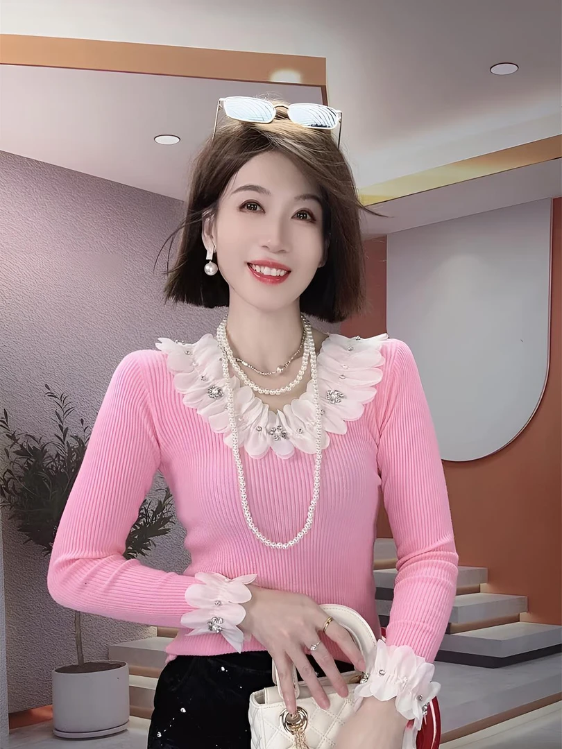 秋冬款品质女装重工花朵钉珠圆领长袖针织打底衫时尚洋气毛荷叶衣