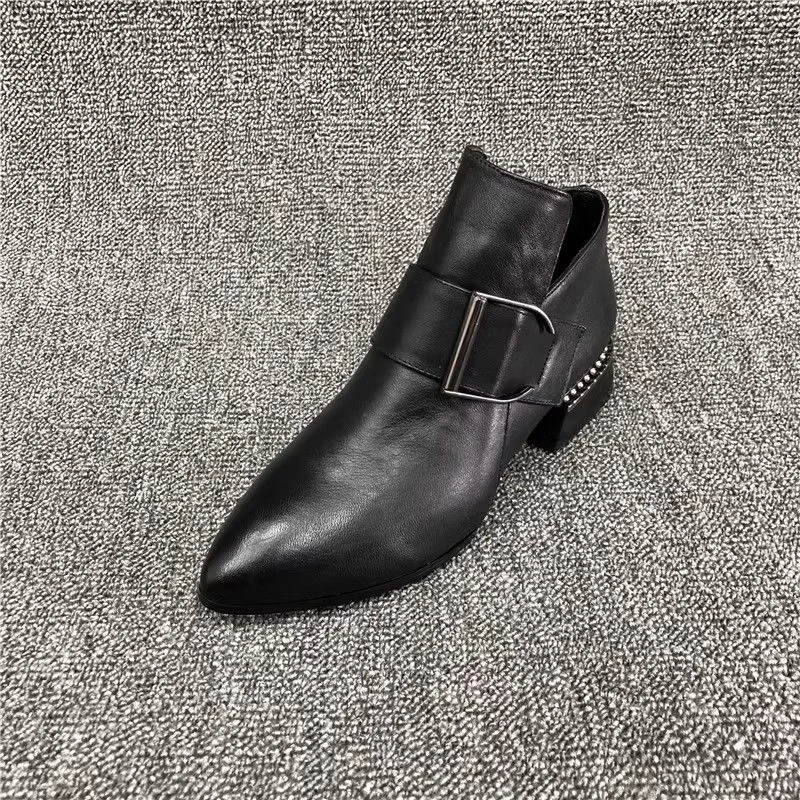 外贸撤柜尾单真皮女鞋秋季新款牛皮时尚舒适尖头拉链气质新款短靴