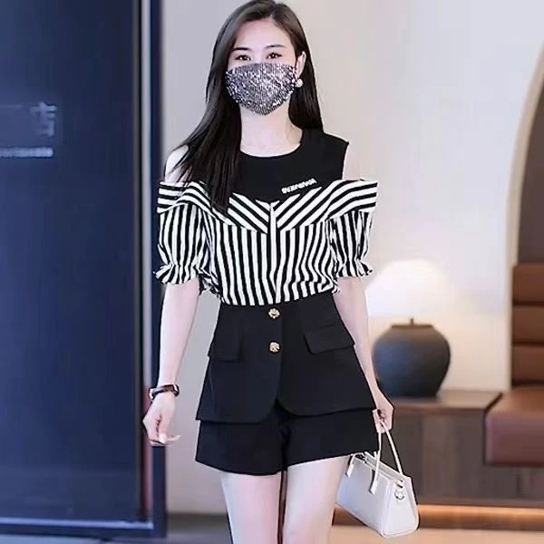 夏装新款洋气短袖衬衫时尚条纹假两件露肩上衣显瘦遮肉夏季雪纺衫