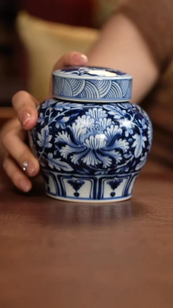 【闪购商品】元青花牡丹纹茶叶罐