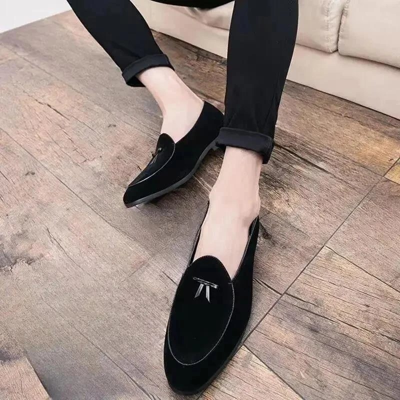 韩版潮流男士休闲小皮鞋英伦发型师夜店尖头皮鞋套脚透气豆豆鞋