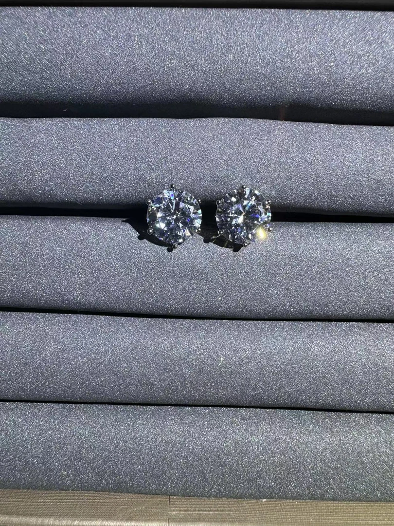 耳环【博茨瓦纳之恋】六爪耳钉3ct