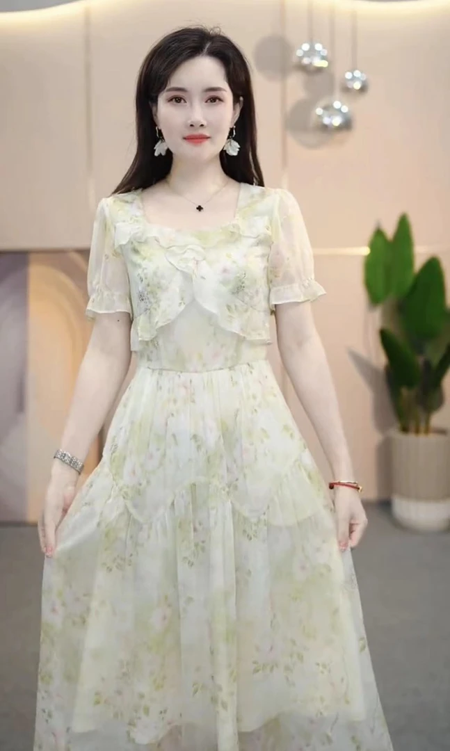 [依铭服饰] Z6658#2024 减龄 收腰 显瘦 修身 百搭 气质 连衣裙